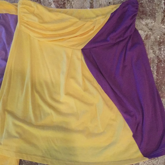 Purple and yellow gold strapless tops. - Picture 2 of 7